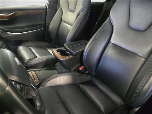 Used 2020 Tesla Model X Long Range image 15