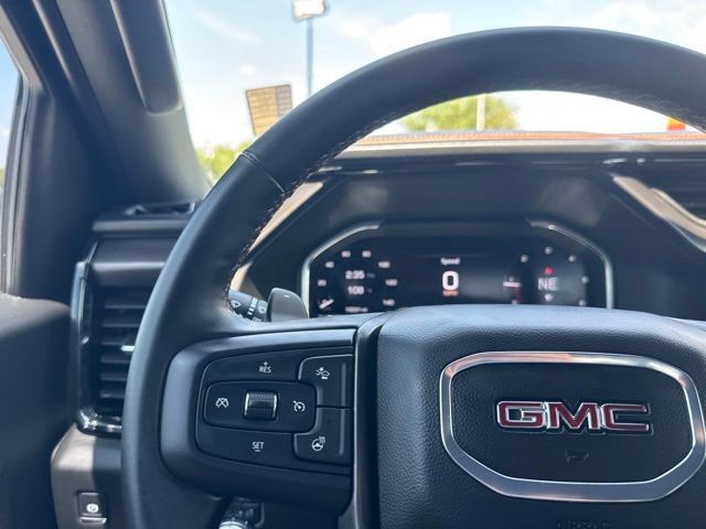 Used 2025 GMC Sierra 1500 AT4 w/ AT4 Premium Package AWD/4WD image 19