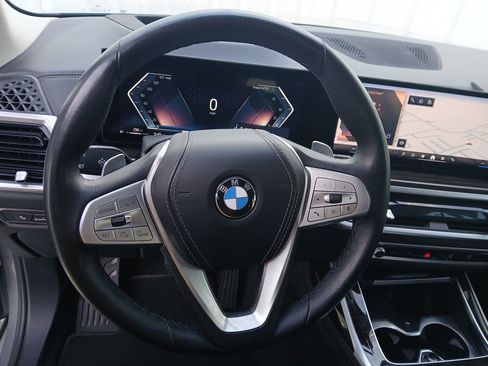Used 2024 BMW X7 xDrive40i image 27
