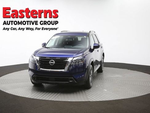 Used 2025 Nissan Pathfinder SV FWD image 53