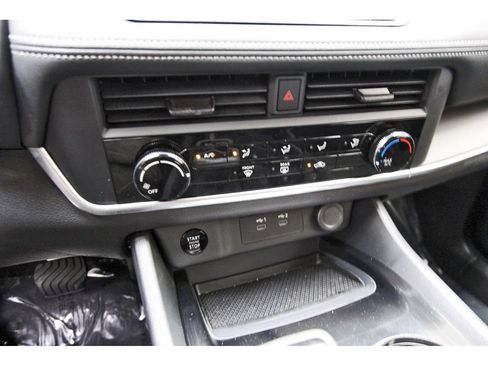 Certified 2025 Nissan Rogue S FWD image 25