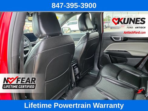Used 2025 Jeep Compass Limited AWD/4WD image 19