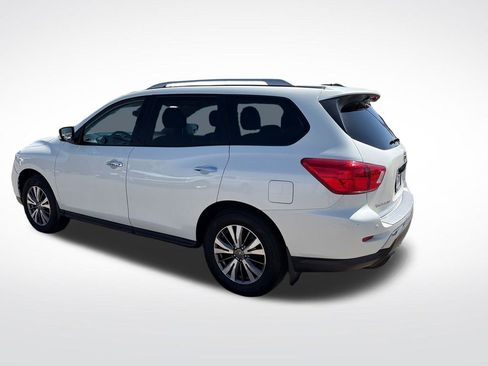 Used 2017 Nissan Pathfinder SV w/ Trailer Tow Package AWD/4WD image 3