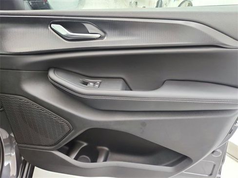 New 2025 Jeep Grand Cherokee L Altitude image 39