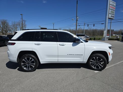 Certified 2023 Jeep Grand Cherokee Overland w/ Luxury Tech Group IV image 18