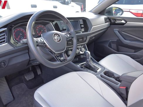 Used 2019 Volkswagen Jetta R-Line image 3