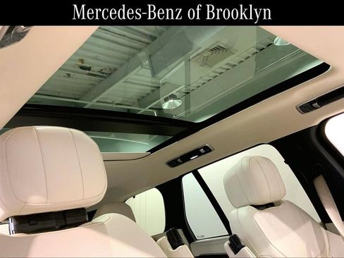 Used 2025 Land Rover Range Rover SE AWD/4WD image 14