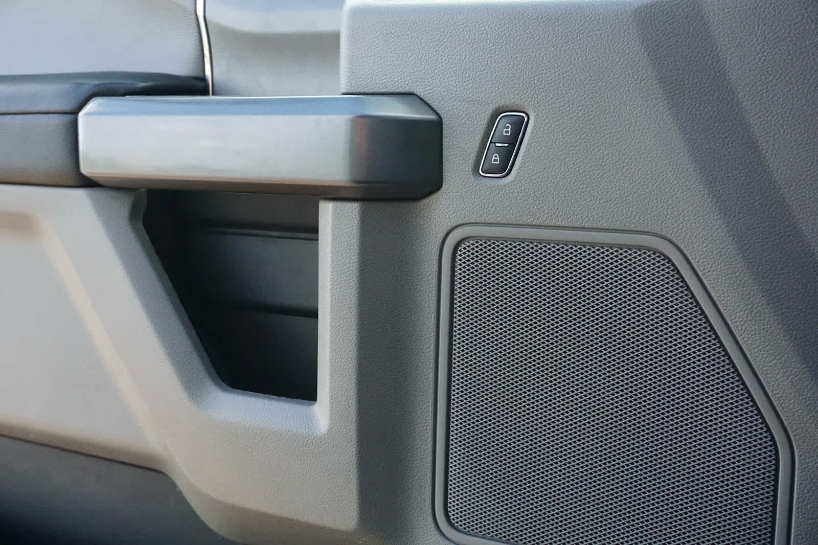 Used 2022 Ford F350 XLT w/ XLT Premium Package AWD/4WD image 30