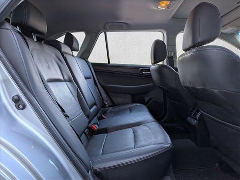 Used 2017 Subaru Outback 2.5i Limited AWD/4WD image 19