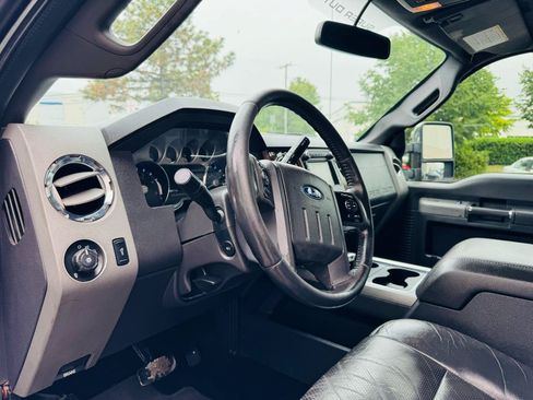 Used 2012 Ford F250 Lariat w/ Chrome Pkg AWD/4WD image 34