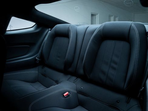 Used 2021 Ford Mustang GT RWD image 18