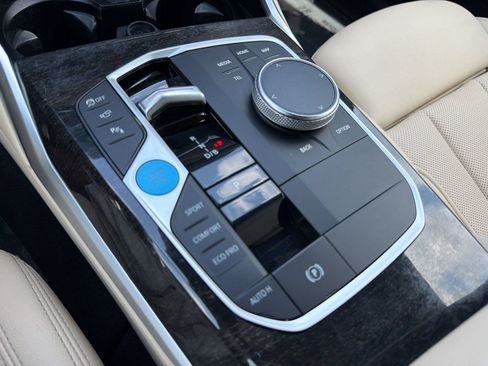 Used 2023 BMW i4 eDrive40 RWD image 18