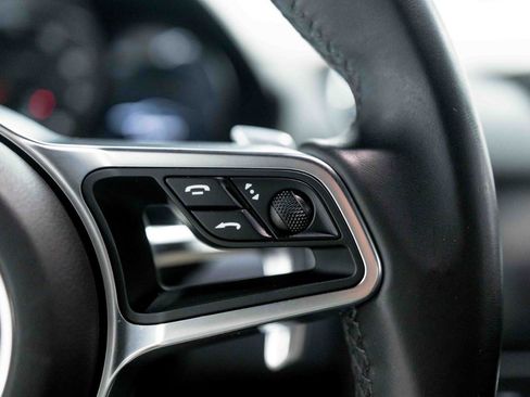 Used 2018 Porsche 718 Cayman RWD image 62