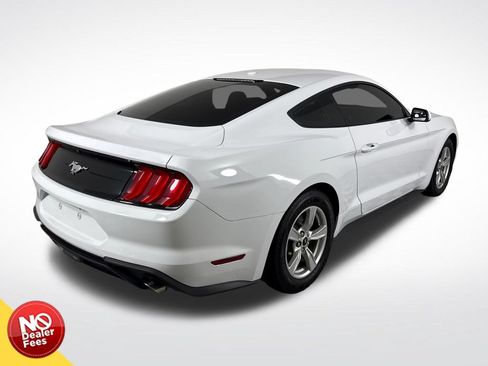 Used 2020 Ford Mustang Coupe RWD image 3