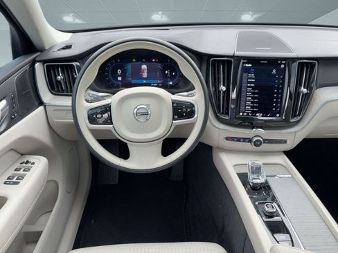 Used 2023 Volvo XC60 B5 Ultimate image 28