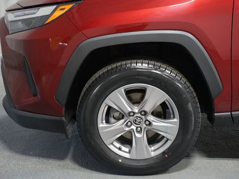 Certified 2022 Toyota RAV4 XLE w/ XLE Grade Weather Package FWD image 5
