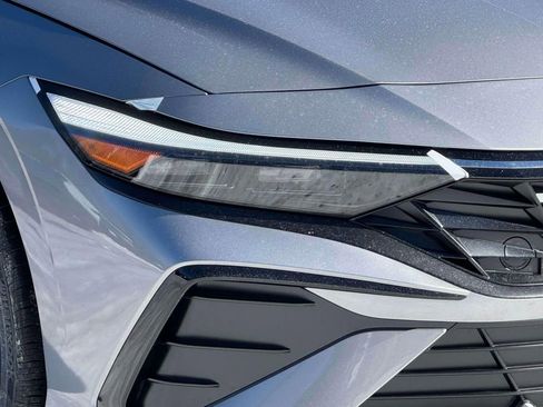 New 2026 Hyundai Elantra SEL Sport Premium FWD image 7