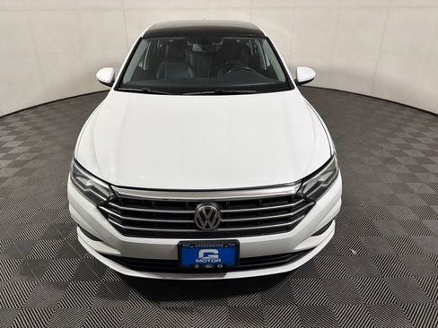 Used 2019 Volkswagen Jetta SE FWD image 3
