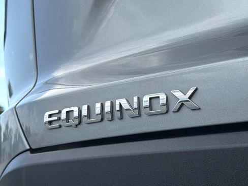 Used 2026 Chevrolet Equinox LT FWD image 16