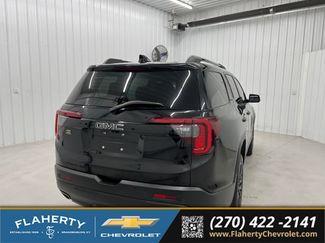 Used 2023 GMC Acadia SLE w/ Driver Convenience Package FWD video 3