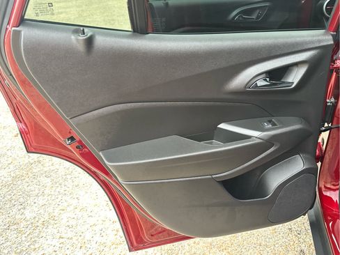 Certified 2025 Chevrolet Trax RS w/ Driver Confidence Package image 41