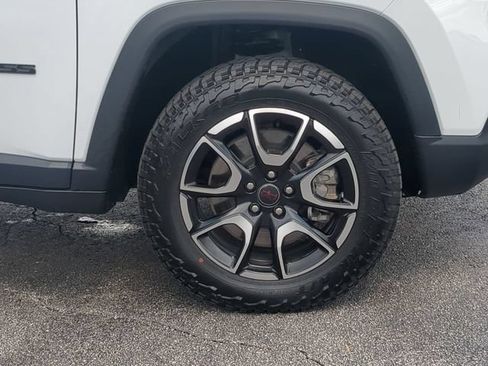 Used 2025 Jeep Compass Trailhawk AWD/4WD image 11