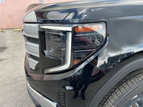 Certified 2023 GMC Sierra 1500 SLE w/ X31 Off-Road Package image 14