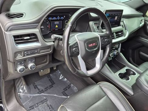 Certified 2021 GMC Yukon XL SLT w/ SLT Premium Package AWD/4WD image 9
