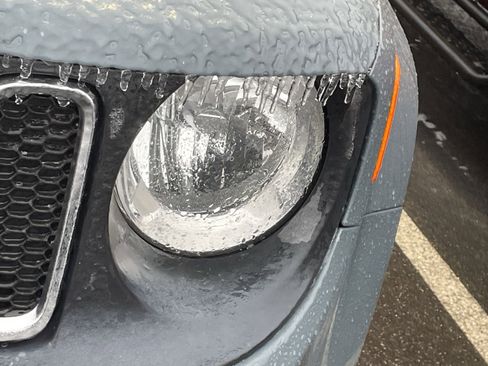 Used 2017 Jeep Renegade Sport w/ Power & Air Group image 8