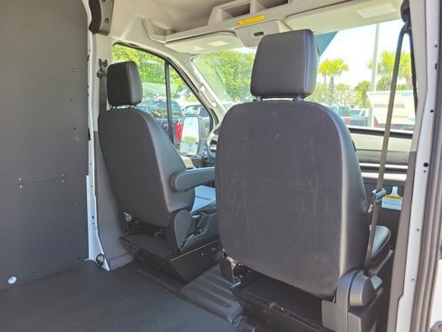 New 2026 Ford Transit 250 148 Medium Roof w/ Load Area Protection Package RWD image 12