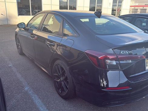 Used 2025 Honda Civic Sport image 3