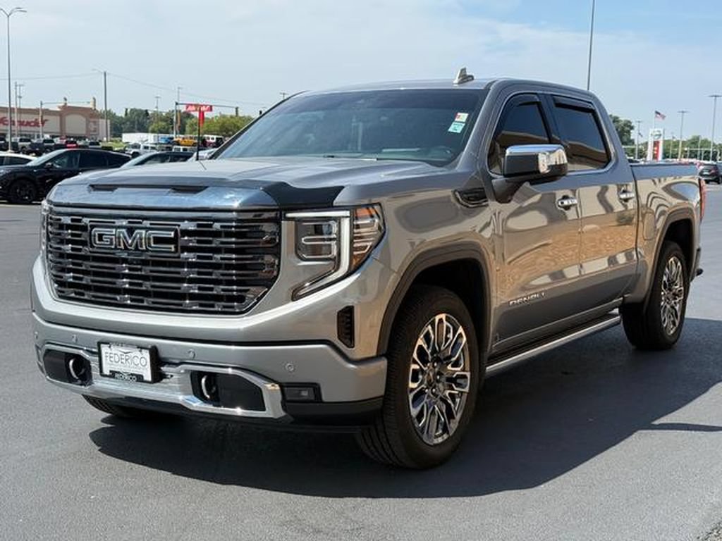 Used 2023 GMC Sierra 1500 Denali Ultimate AWD/4WD image 9