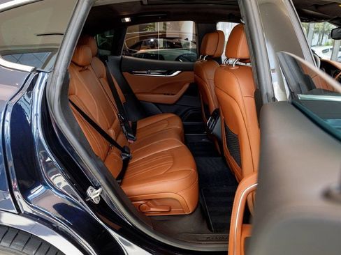 Certified 2022 Maserati Levante GT image 34