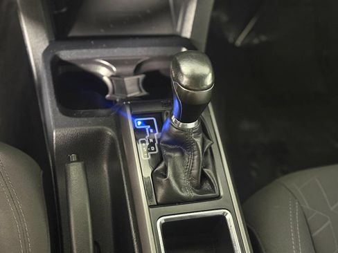 Used 2019 Toyota Tacoma TRD Sport w/ Technology Package AWD/4WD image 16