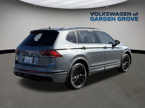 Used 2022 Volkswagen Tiguan SE R-Line image 7