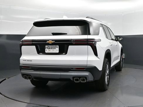 New 2026 Chevrolet Traverse LT image 7