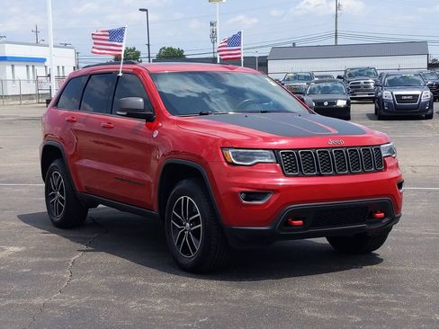 Used 2018 Jeep Grand Cherokee Trailhawk w/ Trailhawk Luxury Group AWD/4WD image 20