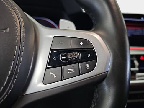 Used 2022 BMW X5 xDrive40i w/ M Sport Package AWD/4WD image 21