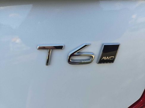 Used 2017 Volvo XC90 T6 Momentum w/ Vision Package AWD/4WD image 7