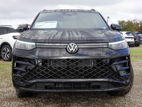 New 2026 Volkswagen Tiguan SE R-Line image 4