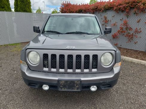 Used 2012 Jeep Patriot Latitude w/ Sun/Sound Group image 5
