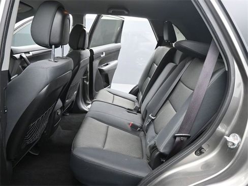 Used 2013 Kia Sorento LX w/ Convenience Pkg image 13