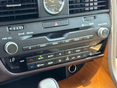 Used 2019 Lexus RX 350 AWD w/ Navigation Package image 19