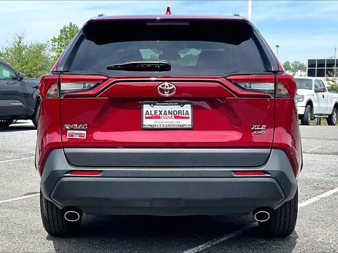 Used 2025 Toyota RAV4 XLE image 4