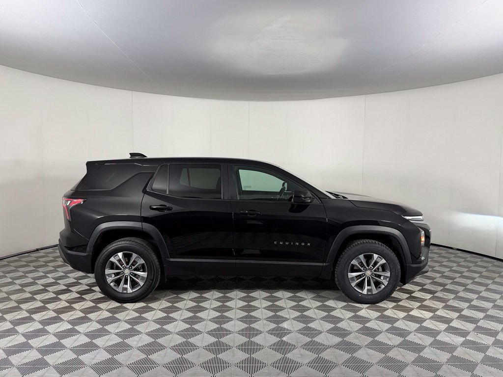 Used 2025 Chevrolet Equinox LT FWD image 6