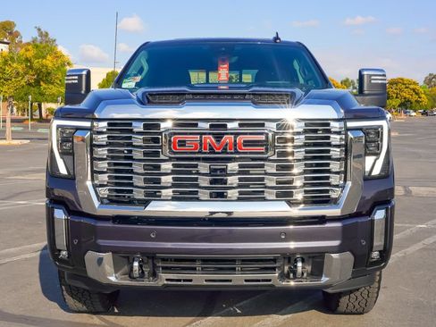 New 2026 GMC Sierra 2500 Denali w/ Denali Reserve Package AWD/4WD image 4