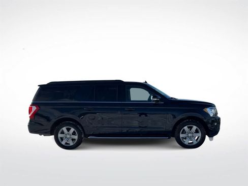 Used 2021 Ford Expedition Max XLT image 2