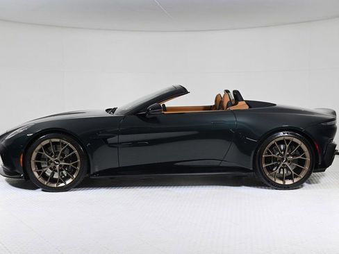 Used 2026 Aston Martin V8 Vantage Roadster image 13