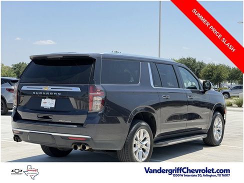 Used 2023 Chevrolet Suburban Premier RWD image 4