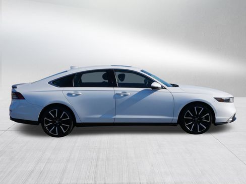 Used 2023 Honda Accord Touring image 8